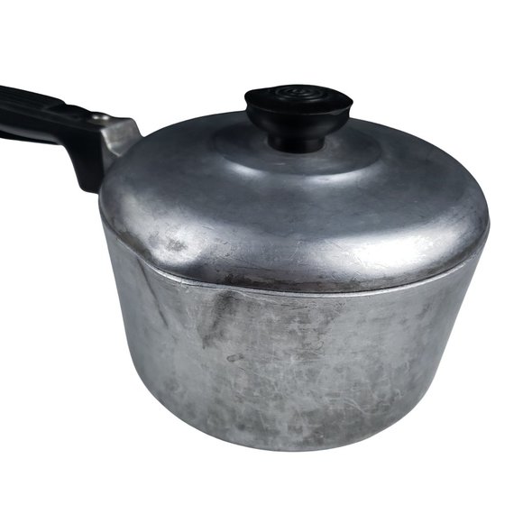 Vintage Magnalite Classic 1Q 2Q Pots with Lids Double Pour Spouts China Si06b - Picture 8 of 10